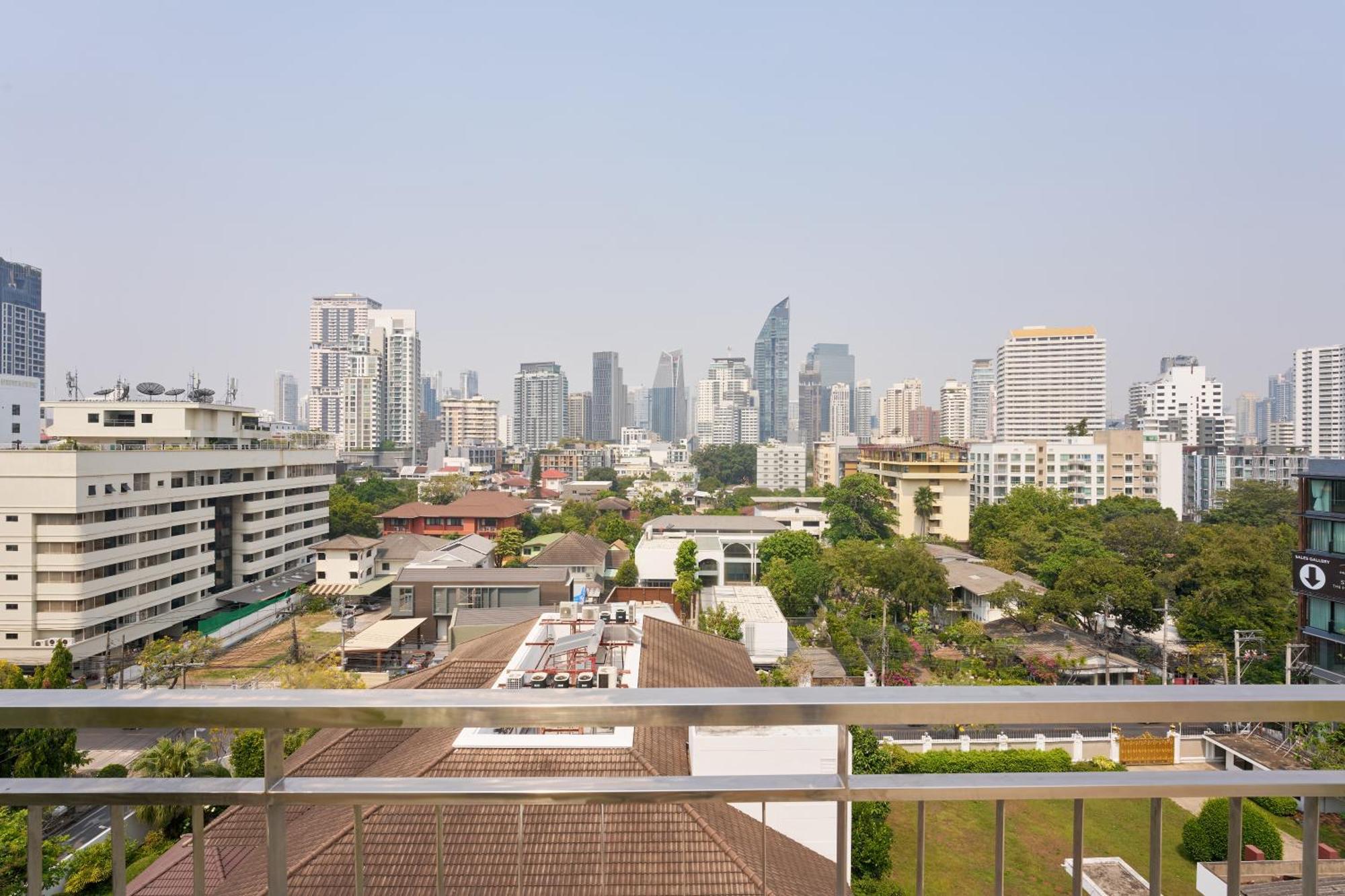 Shine Aparthotels Sukhumvit Thonglor Bangkok Esterno foto